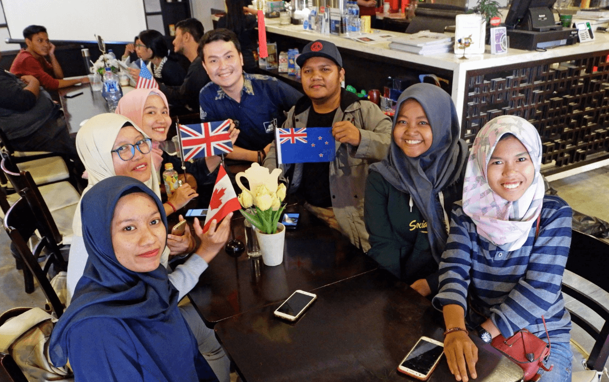 Hadir sebagai Wadah Temen Ngobrol